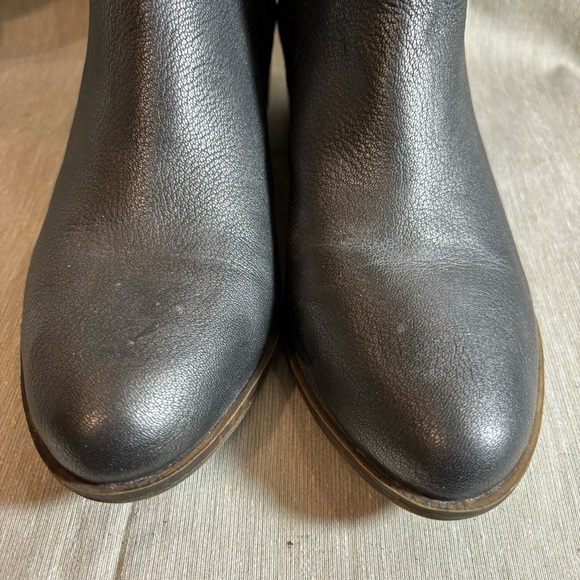LUCKY BRAND Sz 8 Pewter Colour Pointy Toe Zipper Closure  Stacked Heel Booties - Picture 4 of 12